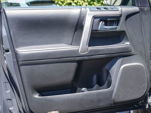 Used 2024 Toyota 4Runner SR5 Premium w/ Moonroof Package AWD/4WD image 20