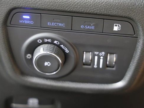 Used 2023 Jeep Grand Cherokee 4WD 4xe image 27