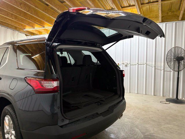 Used 2021 Chevrolet Traverse LT FWD image 9