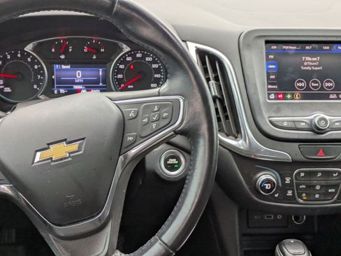 Used 2021 Chevrolet Equinox LT image 22