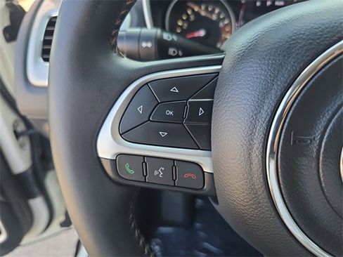 Used 2019 Jeep Compass Latitude image 24