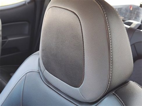 Used 2017 Chevrolet Colorado Z71 image 16