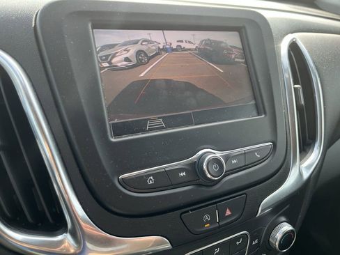 Used 2024 Chevrolet Equinox LT FWD image 17