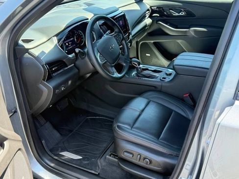Used 2023 Chevrolet Traverse RS w/ LPO, Floor Liner Package AWD/4WD image 8