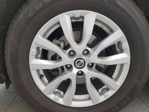 Used 2018 Nissan Rogue SV FWD image 31