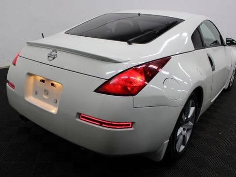 Used 2004 Nissan 350Z Enthusiast w/ Aerodynamics Pkg image 5