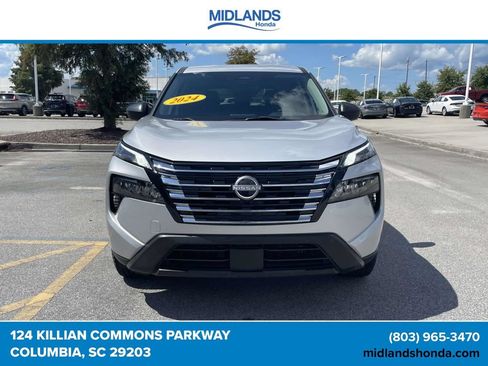 Used 2024 Nissan Rogue S FWD image 2