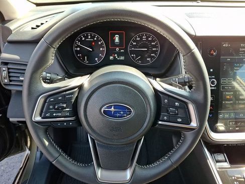 Used 2025 Subaru Outback Premium image 19