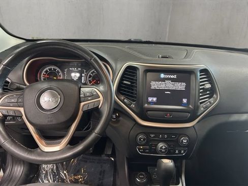Used 2015 Jeep Cherokee Latitude w/ Comfort/Convenience Group AWD/4WD image 6