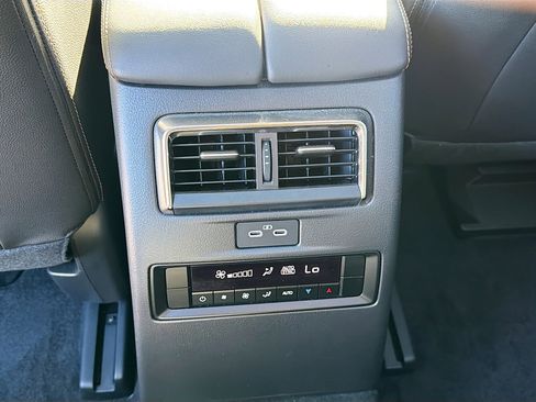 Used 2025 MAZDA CX-70 Plug-In Hybrid w/ Premium Pkg image 21