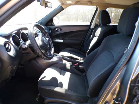 Used 2011 Nissan Juke SV image 27