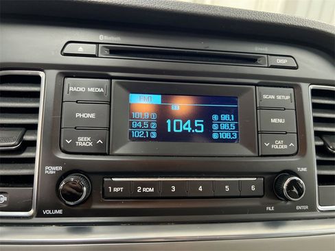 Used 2015 Hyundai Sonata SE image 13