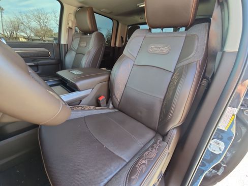 Used 2025 RAM 3500 Longhorn image 11