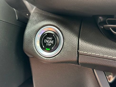 Used 2021 Buick Envision Essence w/ Technology Package I AWD/4WD image 41