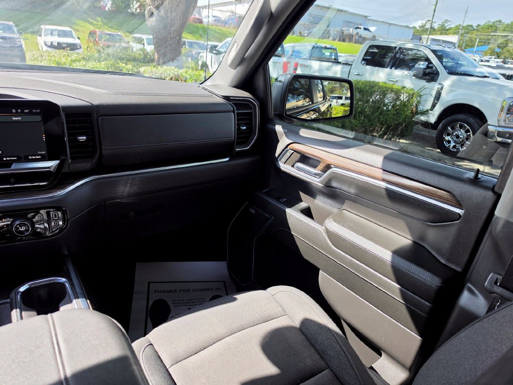 Used 2024 Chevrolet Silverado 1500 RST w/ Texas Edition Plus AWD/4WD image 17