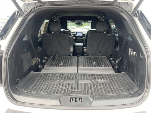 Used 2022 Ford Explorer ST-Line RWD image 17