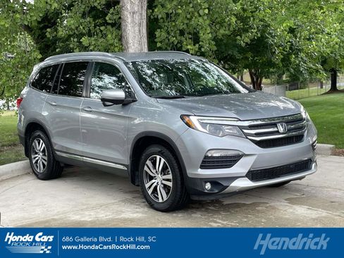 Certified 2017 Honda Pilot EX image 1