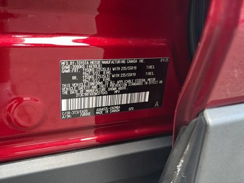 Used 2025 Toyota RAV4 XLE Premium FWD image 27
