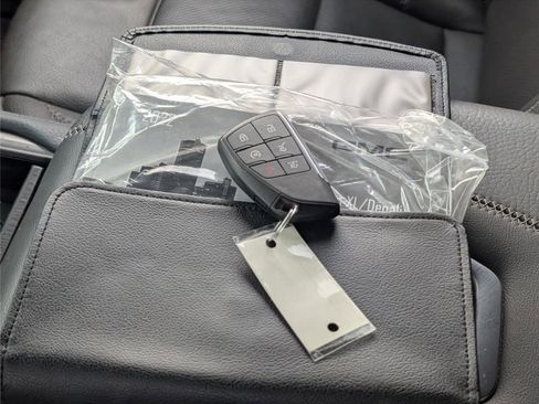 Used 2022 GMC Yukon Denali image 25