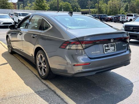 Used 2023 Honda Accord EX image 3