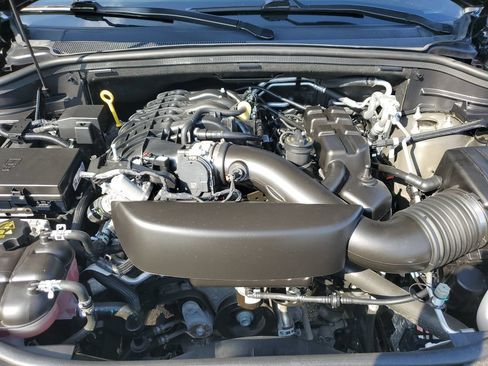 Used 2024 Dodge Durango GT RWD image 35