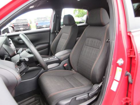 Used 2024 Honda HR-V Sport image 17