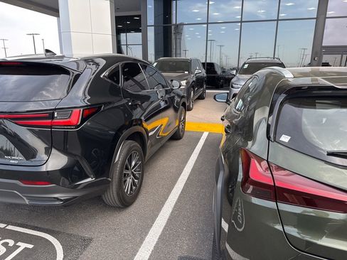 Used 2022 Lexus NX 350h AWD image 5
