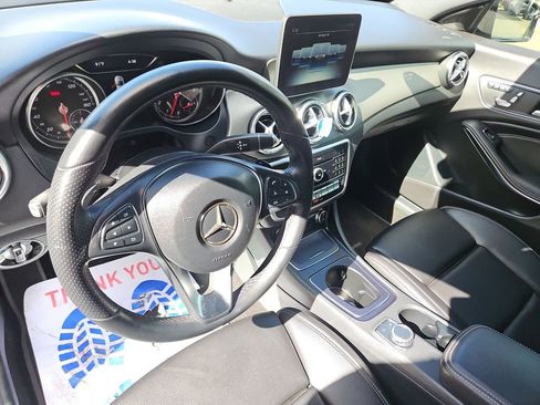 Used 2019 Mercedes-Benz CLA 250 image 12