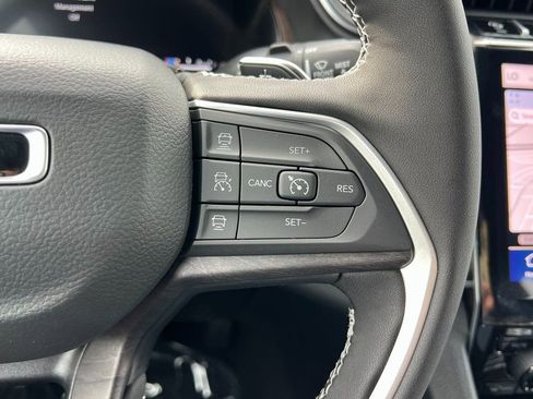 New 2025 Jeep Grand Cherokee L Limited w/ Black Appearance Package image 24