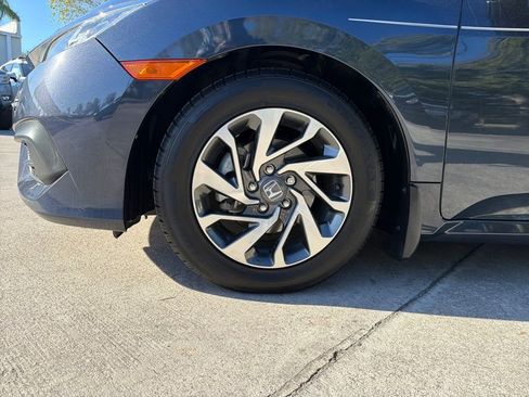 Used 2016 Honda Civic EX image 10