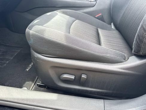 Used 2025 Nissan Altima 2.5 SV FWD image 23