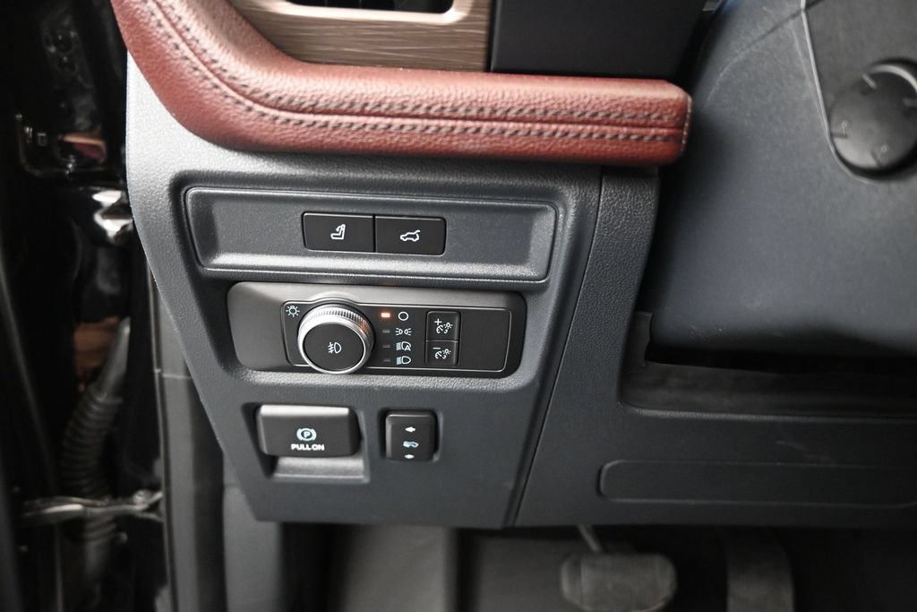 Used 2022 Ford Expedition Max Limited AWD/4WD image 24