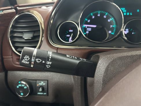 Used 2014 Buick Enclave Leather image 35