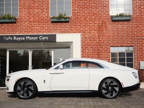 Certified 2024 Rolls-Royce Spectre image 3