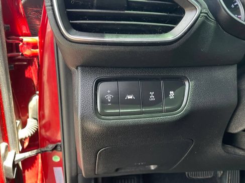 Used 2020 Hyundai Santa Fe SE AWD/4WD image 13