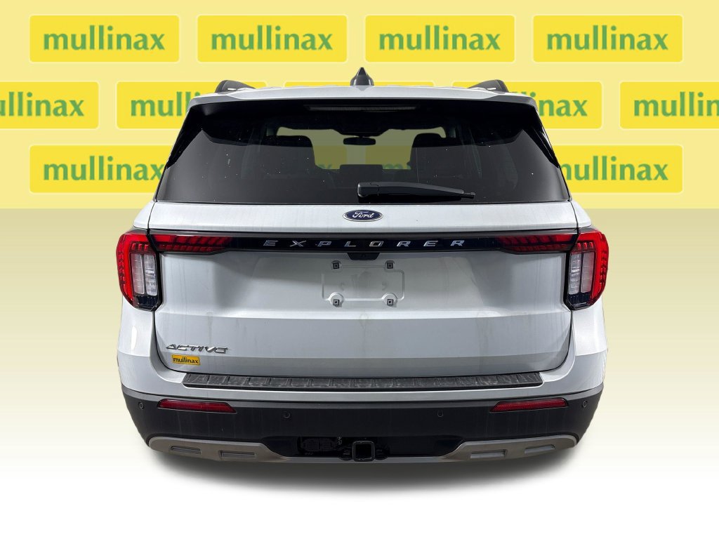 New 2026 Ford Explorer Active w/ Active Comfort Package RWD image 32