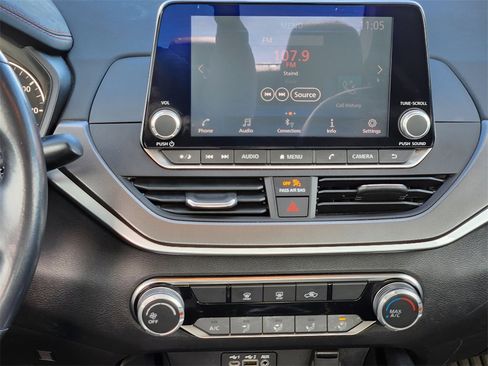 Used 2023 Nissan Altima 2.5 SR image 21