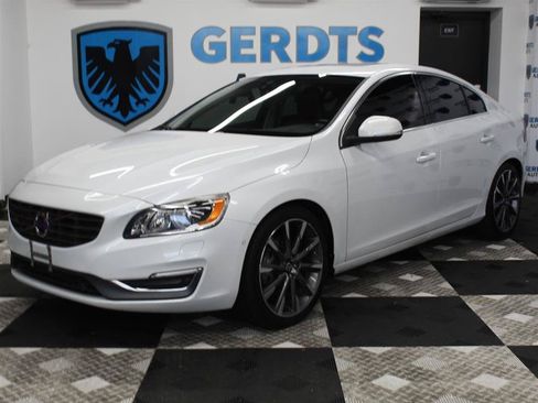 Used 2015 Volvo S60 T6 Platinum FWD image 1