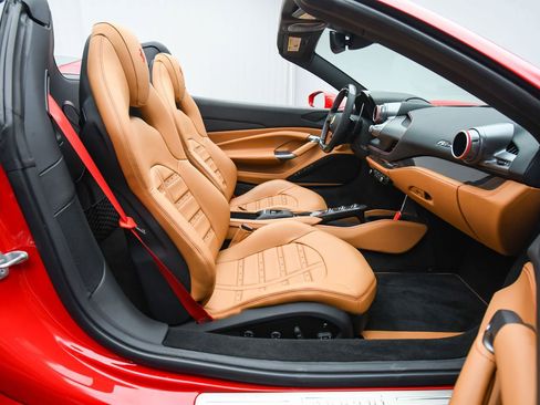 Certified 2021 Ferrari F8 Tributo image 51