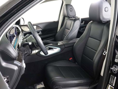 Used 2023 Mercedes-Benz GLS 450 4MATIC w/ AMG Line Exterior image 33
