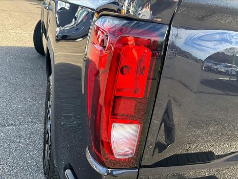 Used 2024 GMC Sierra 1500 Elevation w/ X31 Off-Road Package AWD/4WD image 27