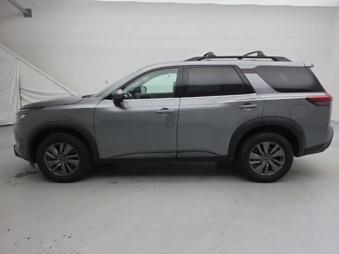 Used 2023 Nissan Pathfinder SV w/ Black Appearance Package image 8