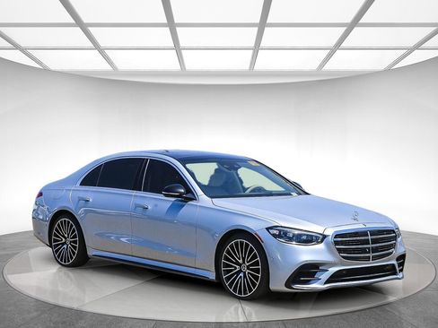Certified 2022 Mercedes-Benz S 580 4MATIC Sedan image 4