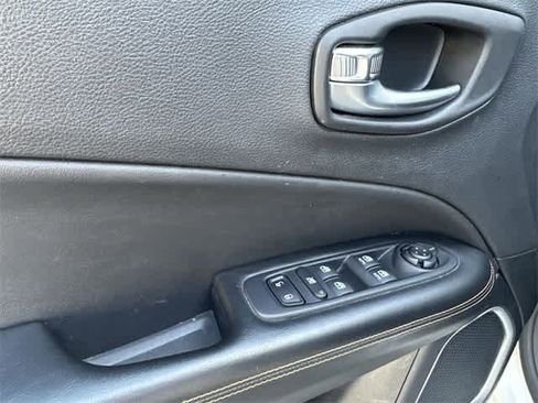 Used 2020 Jeep Compass Limited image 25