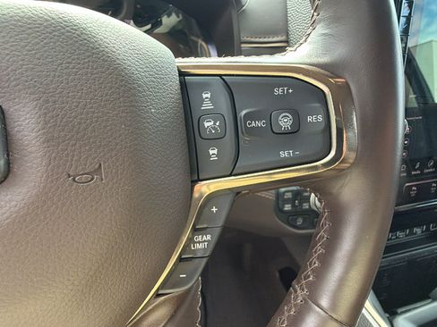 Used 2025 RAM 1500 Limited AWD/4WD image 29