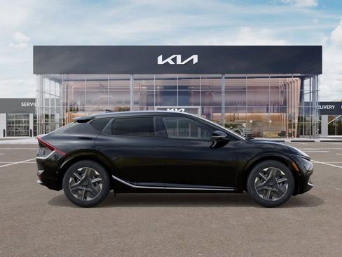 New 2025 Kia EV6 Light AWD/4WD image 7