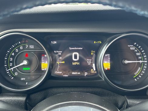 Used 2021 Jeep Wrangler Unlimited Rubicon 4xe image 25