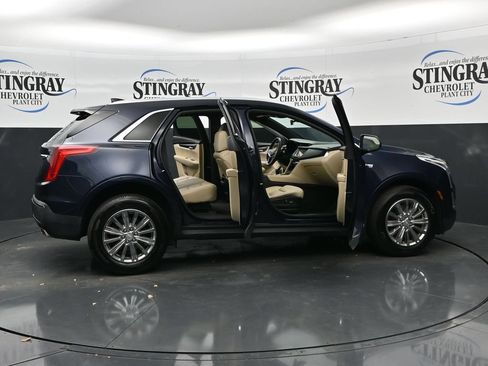 Used 2017 Cadillac XT5 FWD image 36