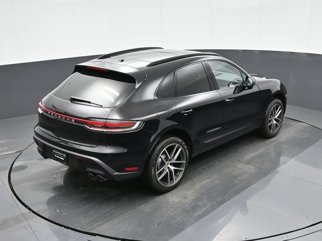 Certified 2026 Porsche Macan AWD/4WD image 30
