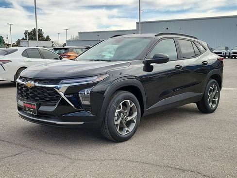 New 2026 Chevrolet Trax LT w/ Driver Confidence Package image 5